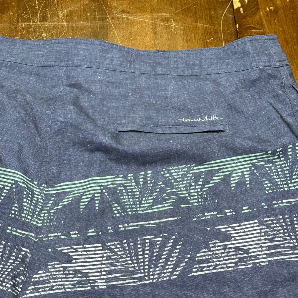 2 lot of Travis Mathew Board Shorts XXL Men 42 Blue Grey Tropical Stretch 2 Pack
